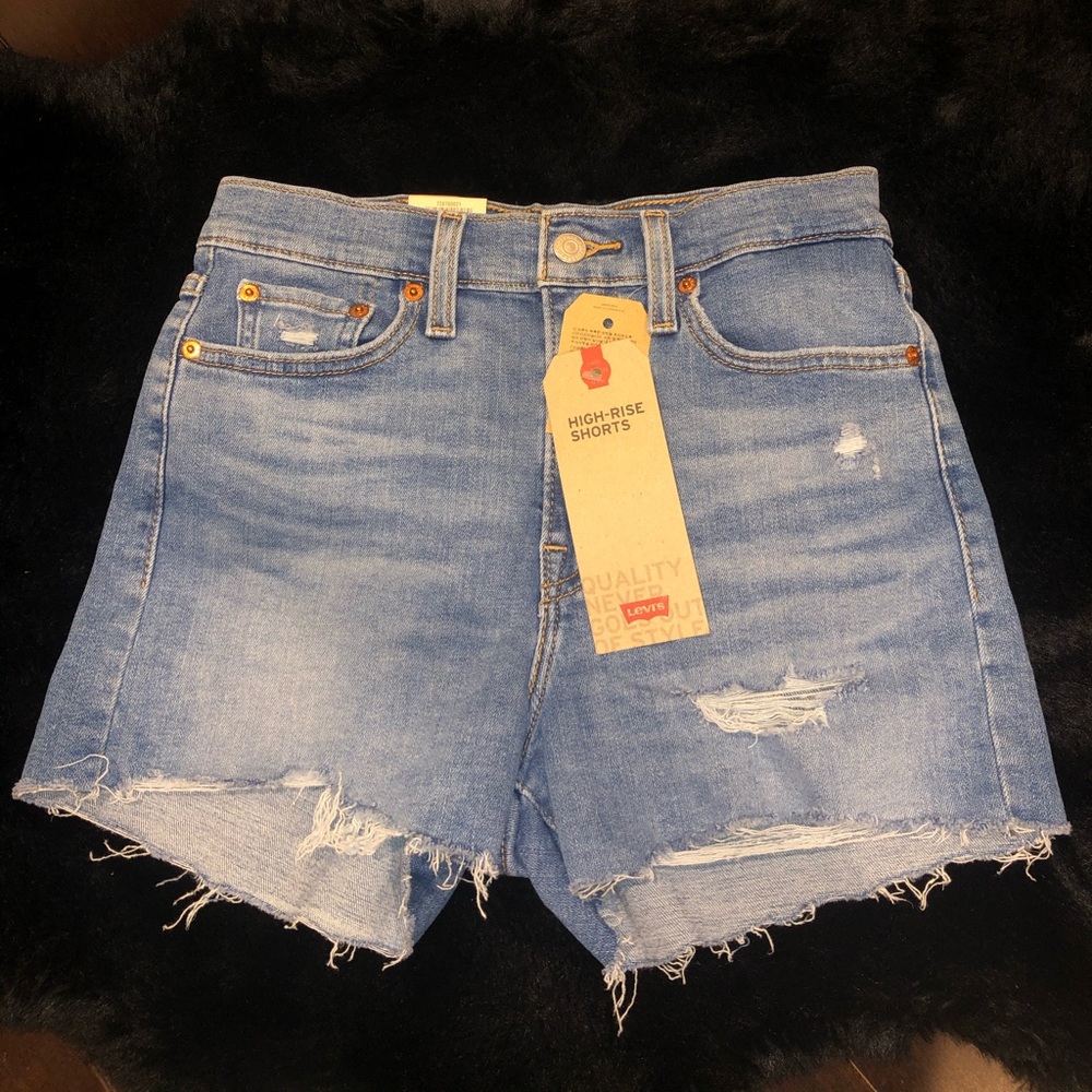 High Rise Levi Shorts frayed bottom distressed
